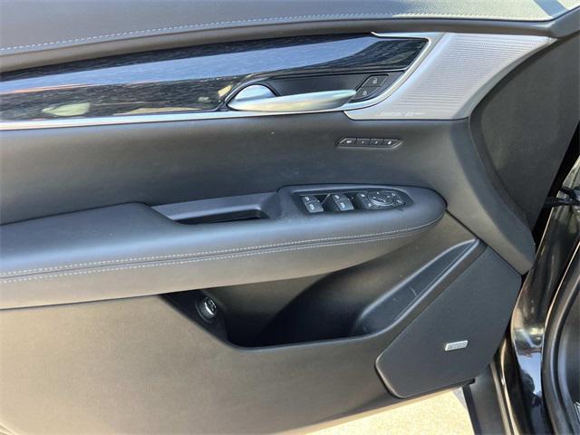 used 2023 Cadillac XT5 car, priced at $34,998