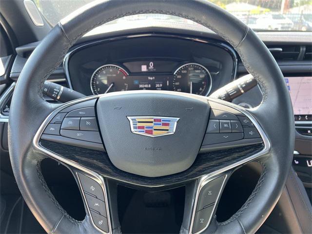 used 2023 Cadillac XT5 car, priced at $34,998