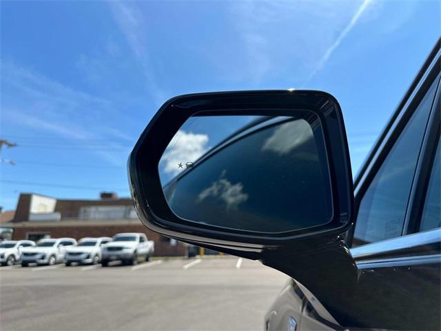 used 2023 Cadillac XT5 car, priced at $36,990