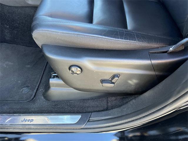 used 2022 Jeep Grand Cherokee car, priced at $29,990