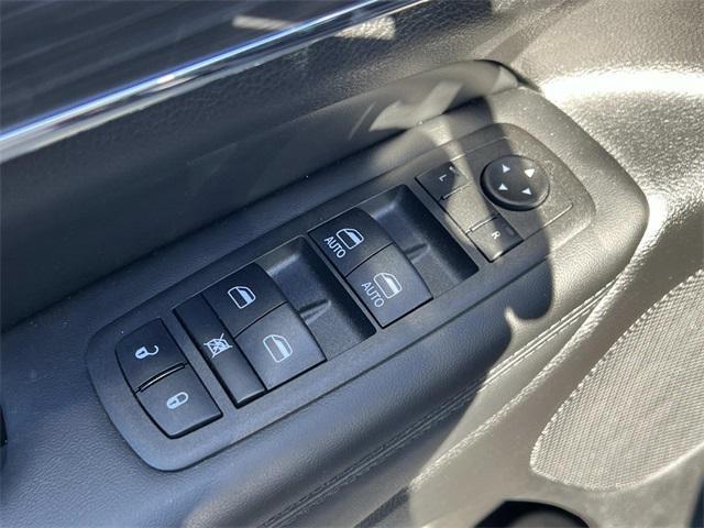 used 2022 Jeep Grand Cherokee car, priced at $29,990