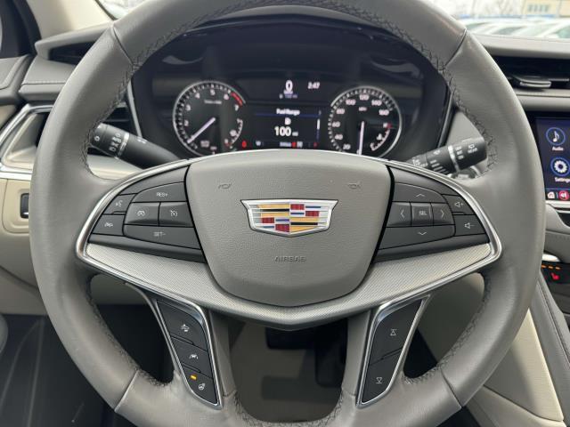 used 2022 Cadillac XT5 car, priced at $32,880