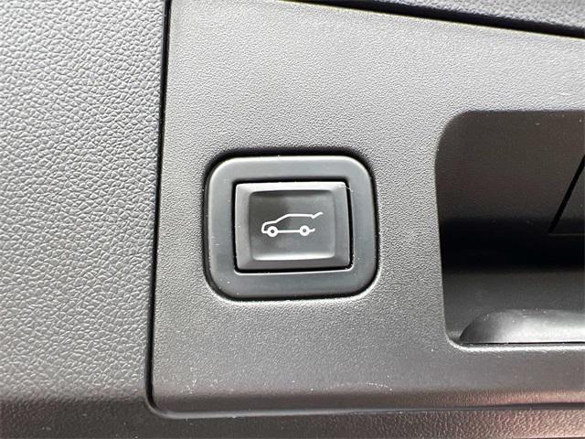 used 2021 Cadillac XT4 car, priced at $28,990