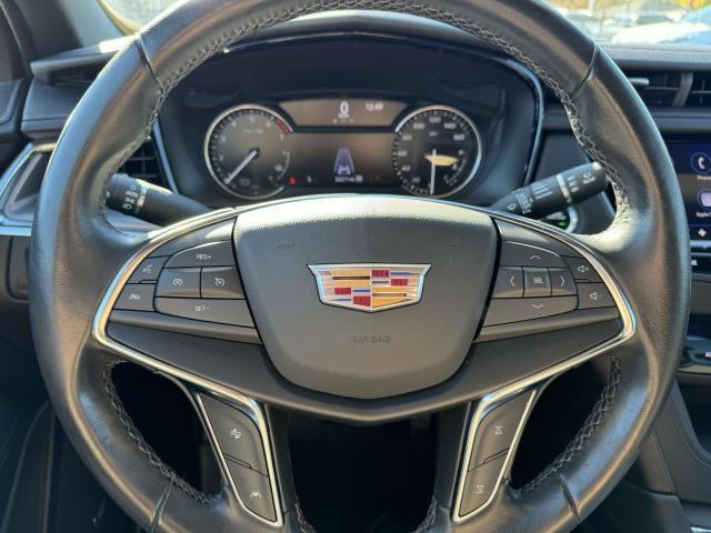 used 2022 Cadillac XT5 car, priced at $29,998