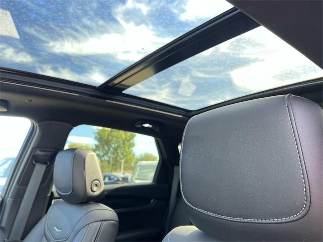 used 2022 Cadillac XT5 car, priced at $31,759