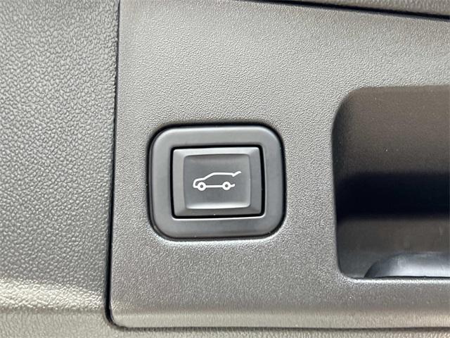 used 2022 Cadillac XT5 car, priced at $31,759