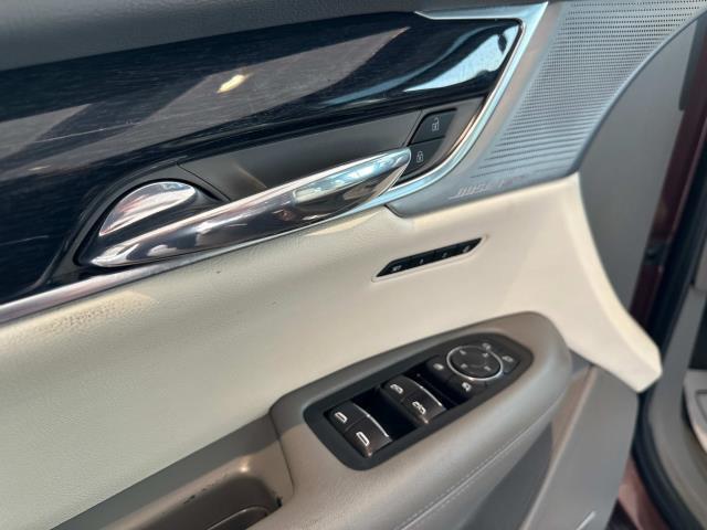 used 2022 Cadillac XT6 car, priced at $34,998
