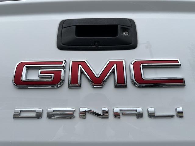 used 2022 GMC Canyon car, priced at $33,990