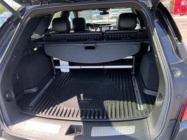 used 2023 Cadillac XT5 car, priced at $32,998