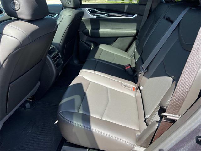 used 2023 Cadillac XT5 car, priced at $32,998