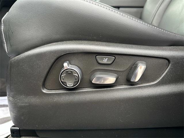 used 2023 Cadillac XT4 car, priced at $32,990