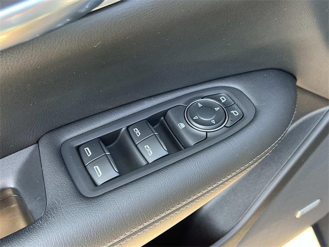 used 2023 Cadillac XT5 car, priced at $28,890
