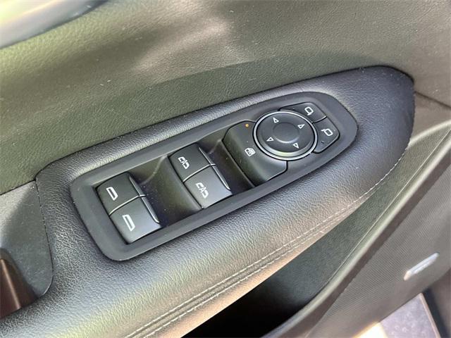 used 2023 Cadillac XT5 car, priced at $27,889