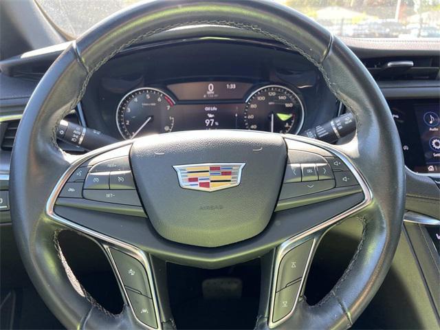 used 2023 Cadillac XT5 car, priced at $27,889