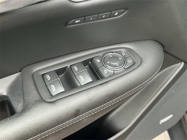 used 2023 Cadillac XT5 car, priced at $32,990