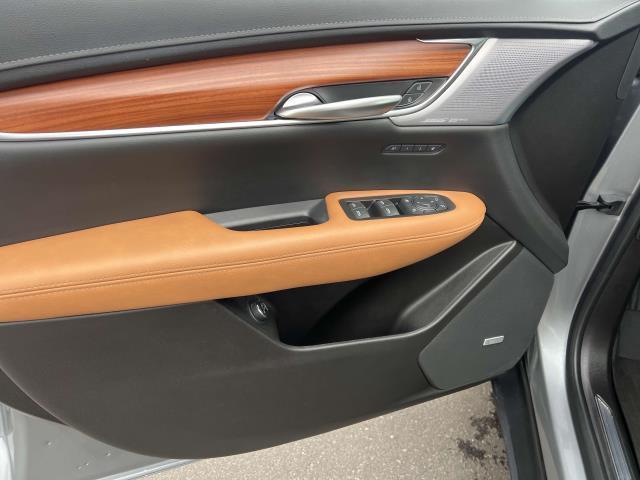 used 2023 Cadillac XT5 car, priced at $27,997