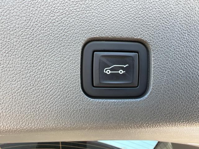 used 2023 Cadillac XT6 car, priced at $45,789