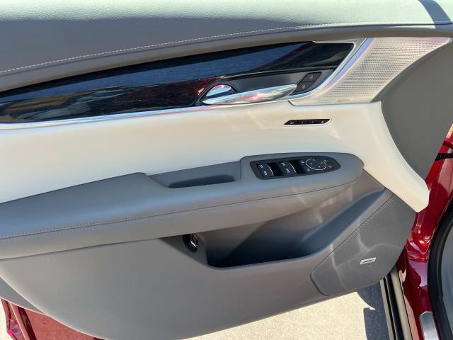 used 2023 Cadillac XT6 car, priced at $45,789
