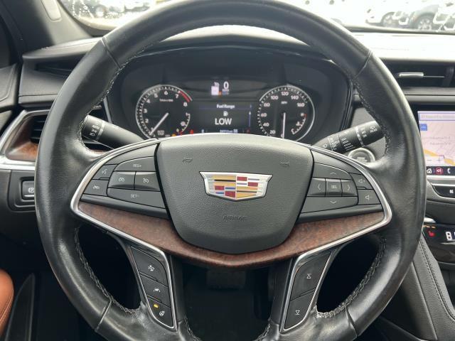 used 2022 Cadillac XT5 car, priced at $31,499