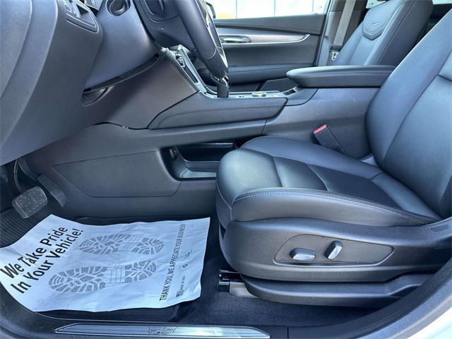 used 2023 Cadillac XT5 car, priced at $31,990