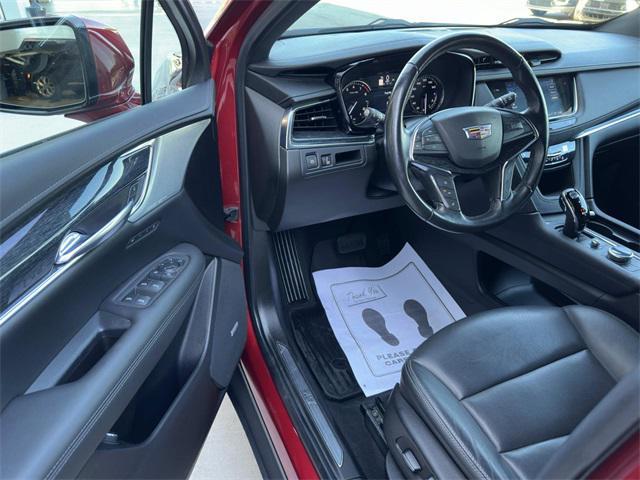 used 2022 Cadillac XT5 car, priced at $33,898