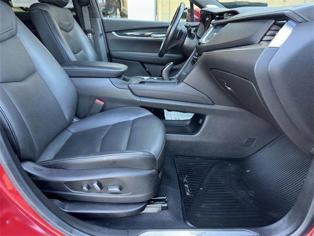 used 2022 Cadillac XT5 car, priced at $33,898
