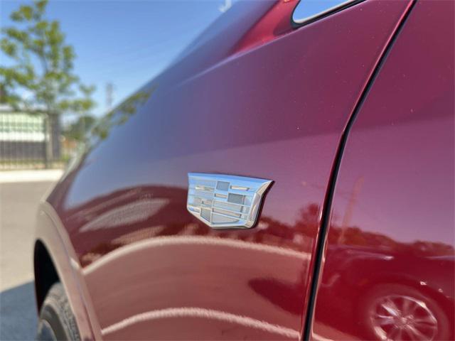 used 2022 Cadillac XT5 car, priced at $33,898