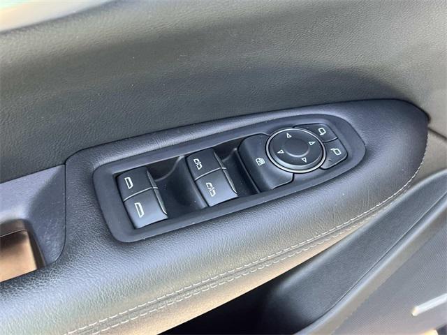 used 2023 Cadillac XT5 car, priced at $29,886