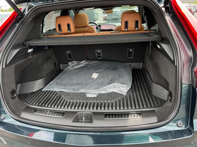 used 2024 Cadillac XT4 car, priced at $36,996