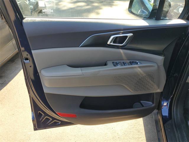 new 2025 Kia Carnival car, priced at $37,415
