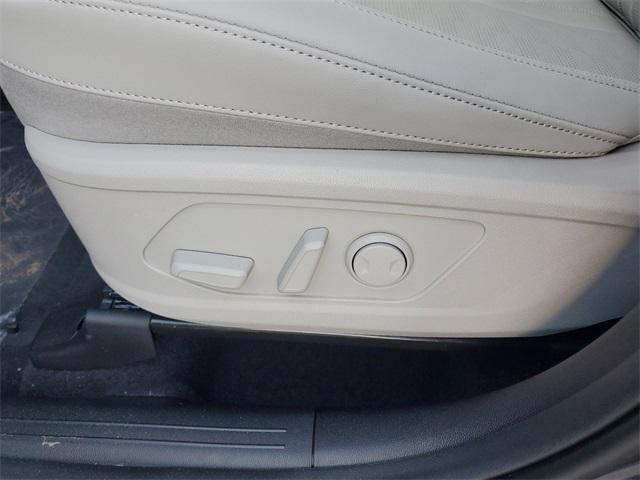 new 2025 Kia Sorento car, priced at $35,013