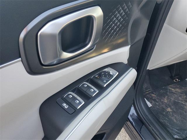new 2025 Kia Sorento car, priced at $35,013
