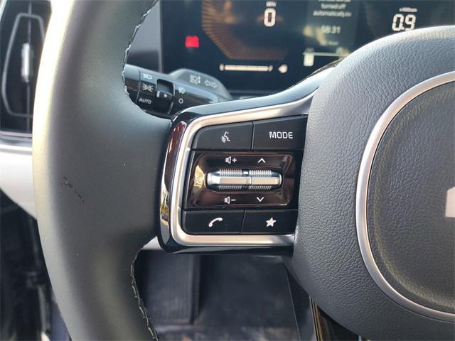 new 2025 Kia Sorento car, priced at $35,013