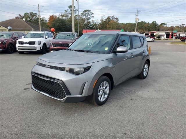 new 2025 Kia Soul car, priced at $19,603