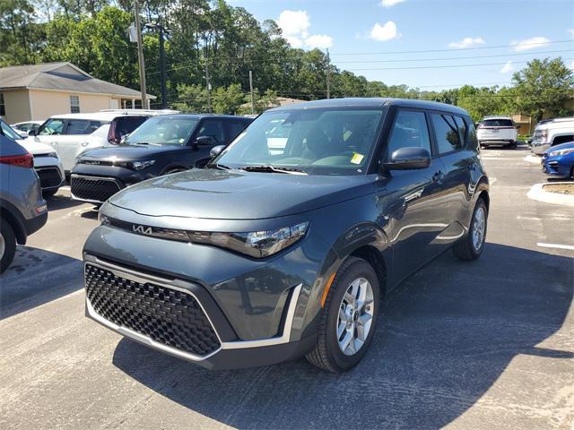 new 2025 Kia Soul car, priced at $19,911