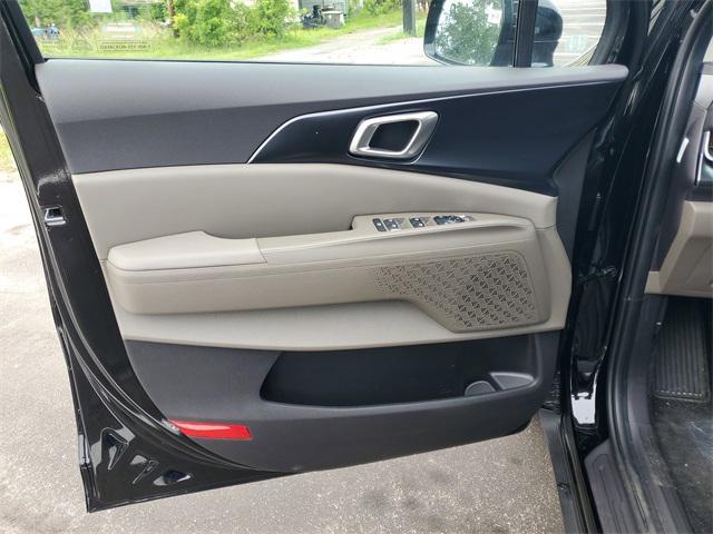 new 2025 Kia Carnival car, priced at $36,516