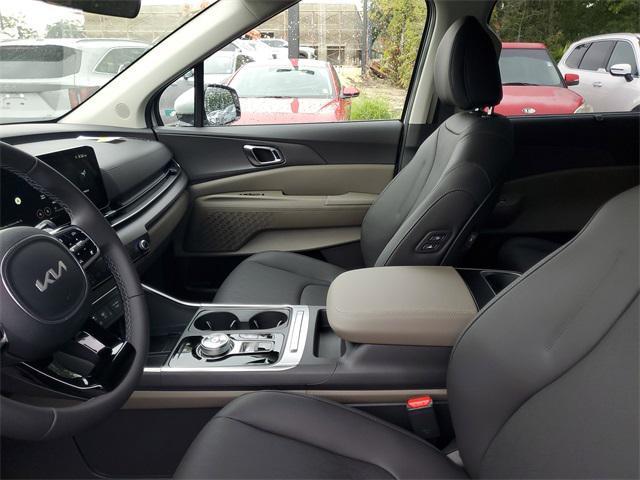 new 2026 Kia Carnival Hybrid car, priced at $41,300