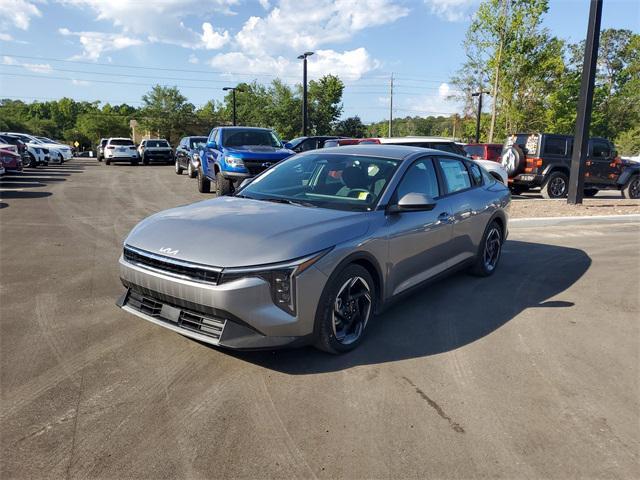 new 2025 Kia K4 car, priced at $21,701