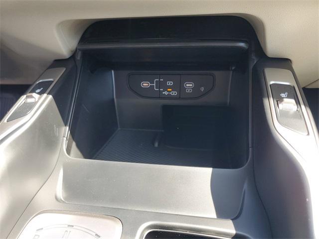 new 2025 Kia Sorento Hybrid car, priced at $37,415
