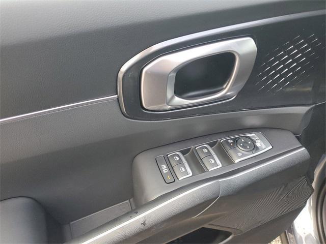 new 2025 Kia Sorento car, priced at $29,006