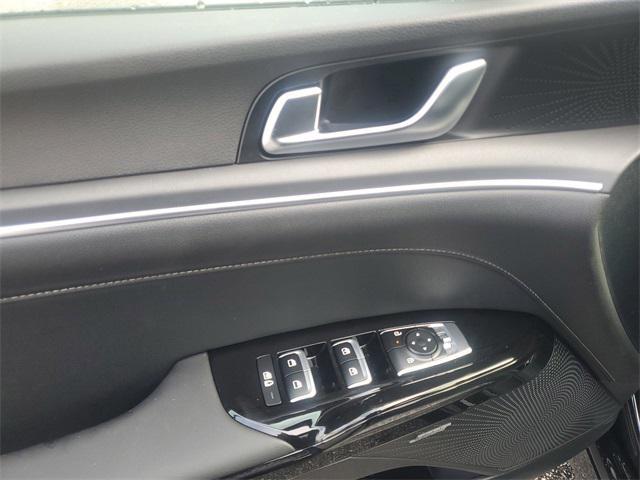 new 2025 Kia K5 car, priced at $27,794