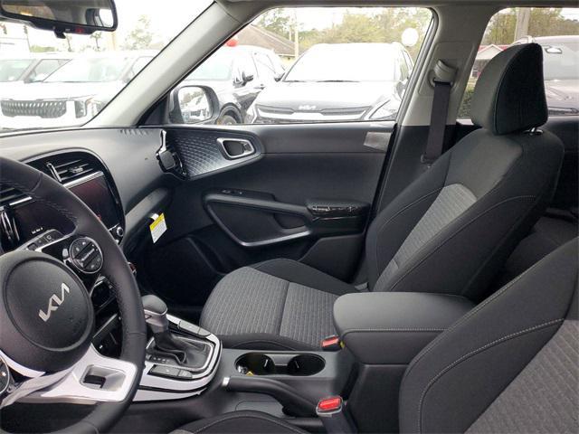 new 2025 Kia Soul car, priced at $24,682