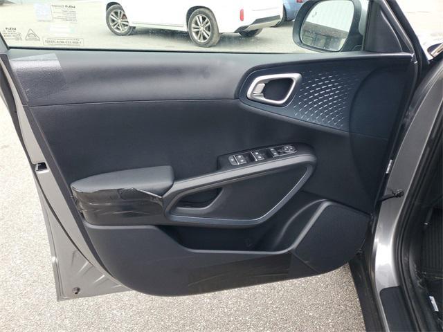 new 2025 Kia Soul car, priced at $24,682