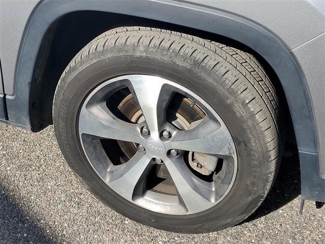 used 2020 Jeep Cherokee car, priced at $16,980