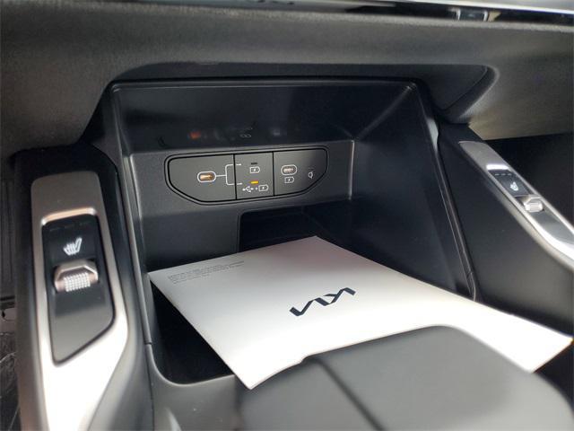 new 2025 Kia Sorento car, priced at $31,557