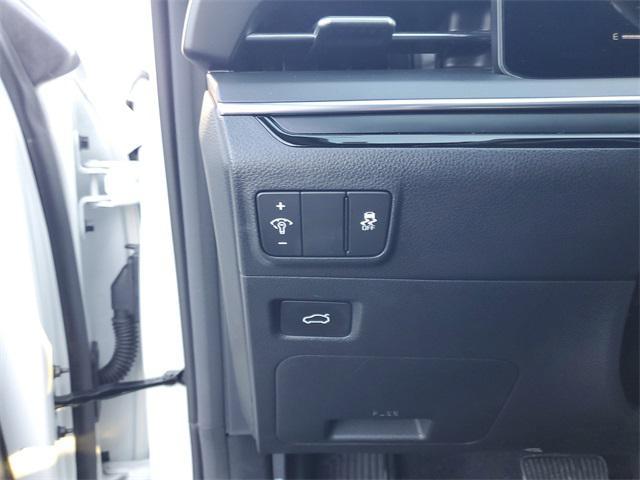 used 2025 Kia K5 car, priced at $25,500