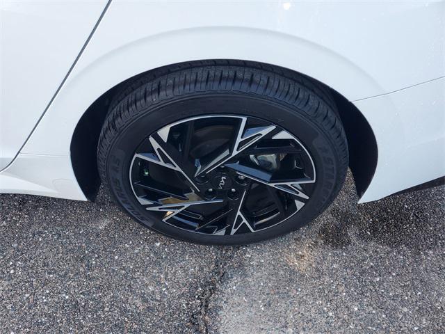 used 2025 Kia K5 car, priced at $25,500