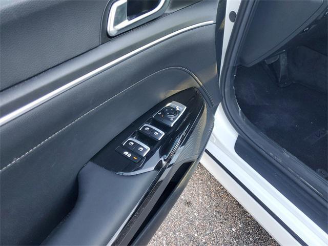 used 2025 Kia K5 car, priced at $25,500