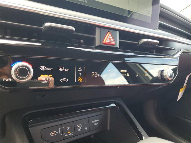 new 2025 Kia K5 car, priced at $27,976