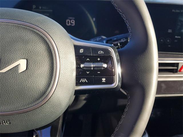 new 2025 Kia Sorento car, priced at $32,094